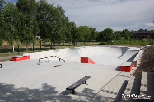 Nowy Betonowy Skatepark Techramps w Radzionkowie!