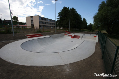 Nowy Betonowy Skatepark Techramps w Radzionkowie!