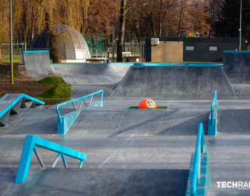 Skatepark betonowy w Brzeszczach